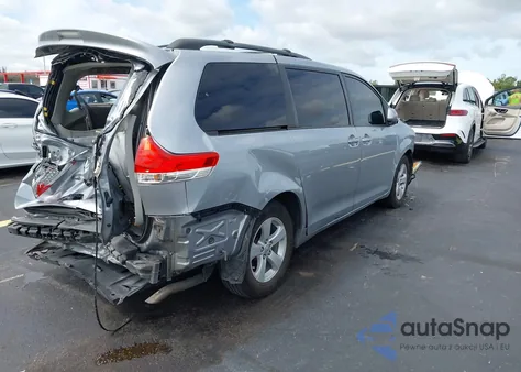 2011 Toyota Sienna Le V6 из США, поврежденный, VIN 5TDKK3DC3BS087949